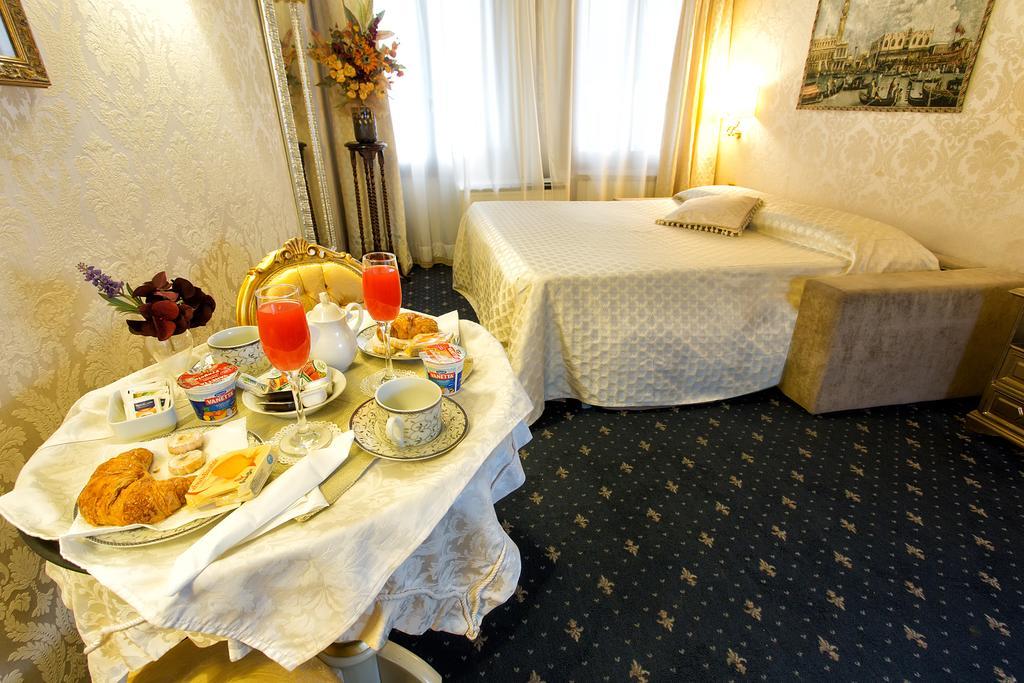 Ca' Della Loggia Bed and Breakfast Venedig Eksteriør billede